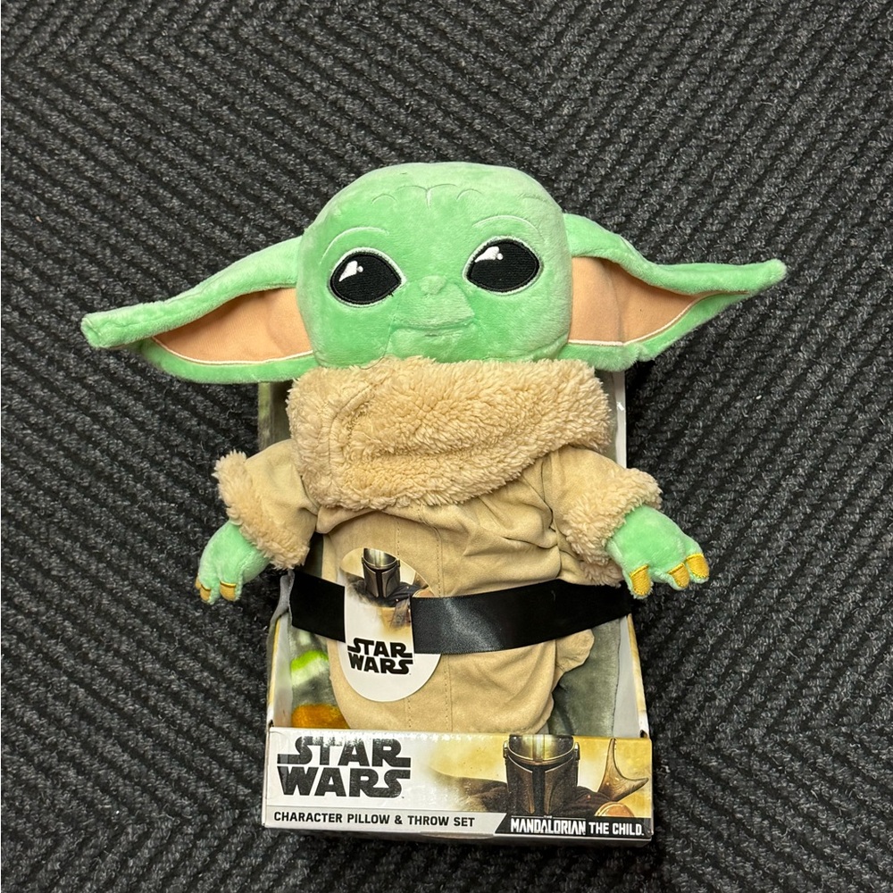 Star Wars The Child Plush Pillow and Throw set- Green and Tan